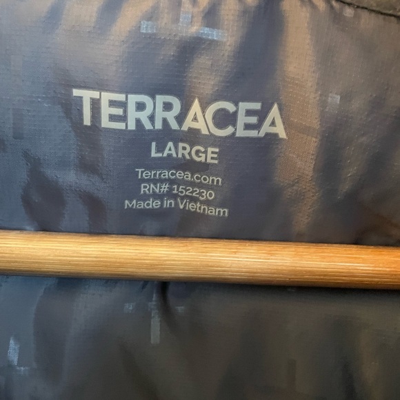 Terracea Women’s Vinda Lightweight Insulator Jacket - Picture 4 of 4